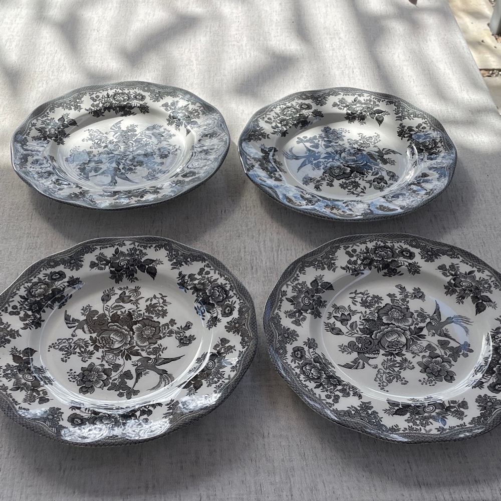 Johnson Brothers Dinner Plate Set; Asiatic Pheasant print
